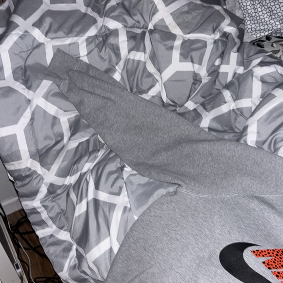 Nike Gray and Red Hoodie - Picture 5 of 6